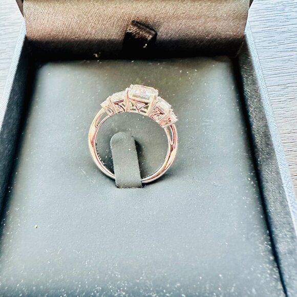 NEW DIAMONDLITE LTD. 5 CARAT MOISSANITE EMERALD SHAPE STERLING SILVER RING - Picture 5 of 7